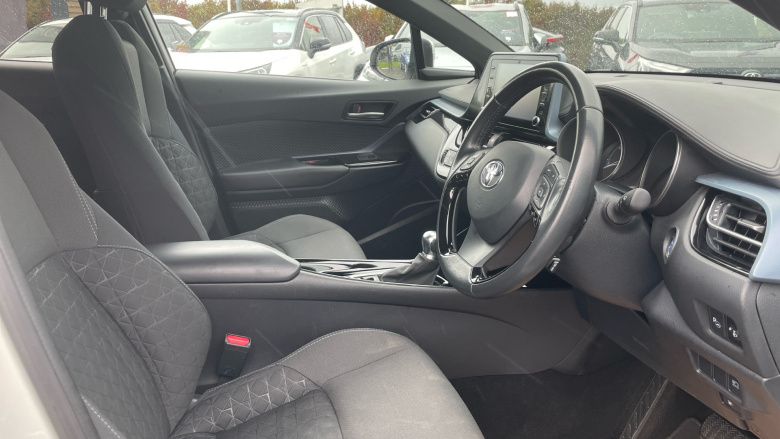 Toyota C-HR 1.8 Hybrid Design 5dr CVT Hybrid Hatchback